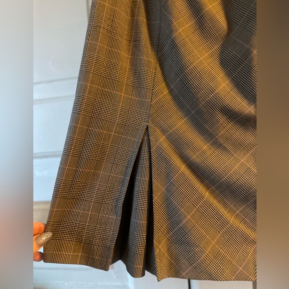 🌸Ann Taylor skirt size 4 Women's Check Pleated Skirt size 4 - Picture 2 of 4